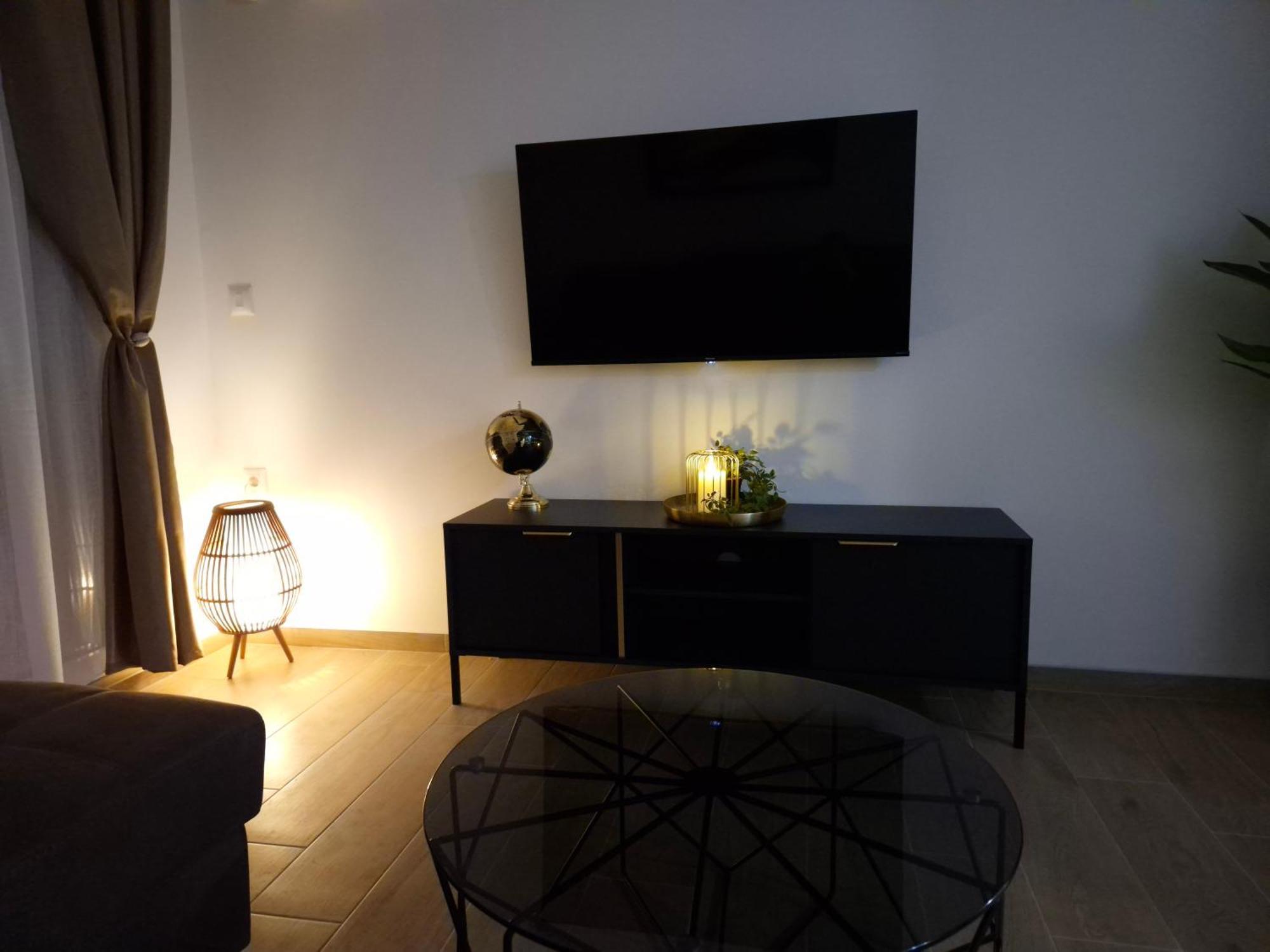 Andreas Lux Apartment Nis